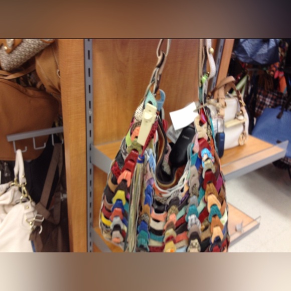 Beautiful multi color hobo bag - Picture 2 of 2